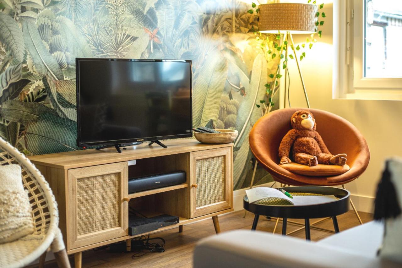 Suite Jungle - Jardin, Netflix Et Parking - Le Manoir Aux Pommes Orbec Exterior foto